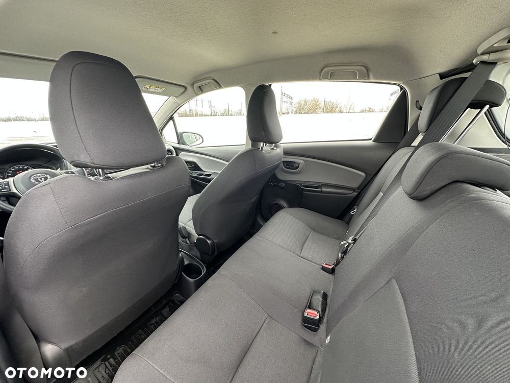 Toyota Yaris - 12