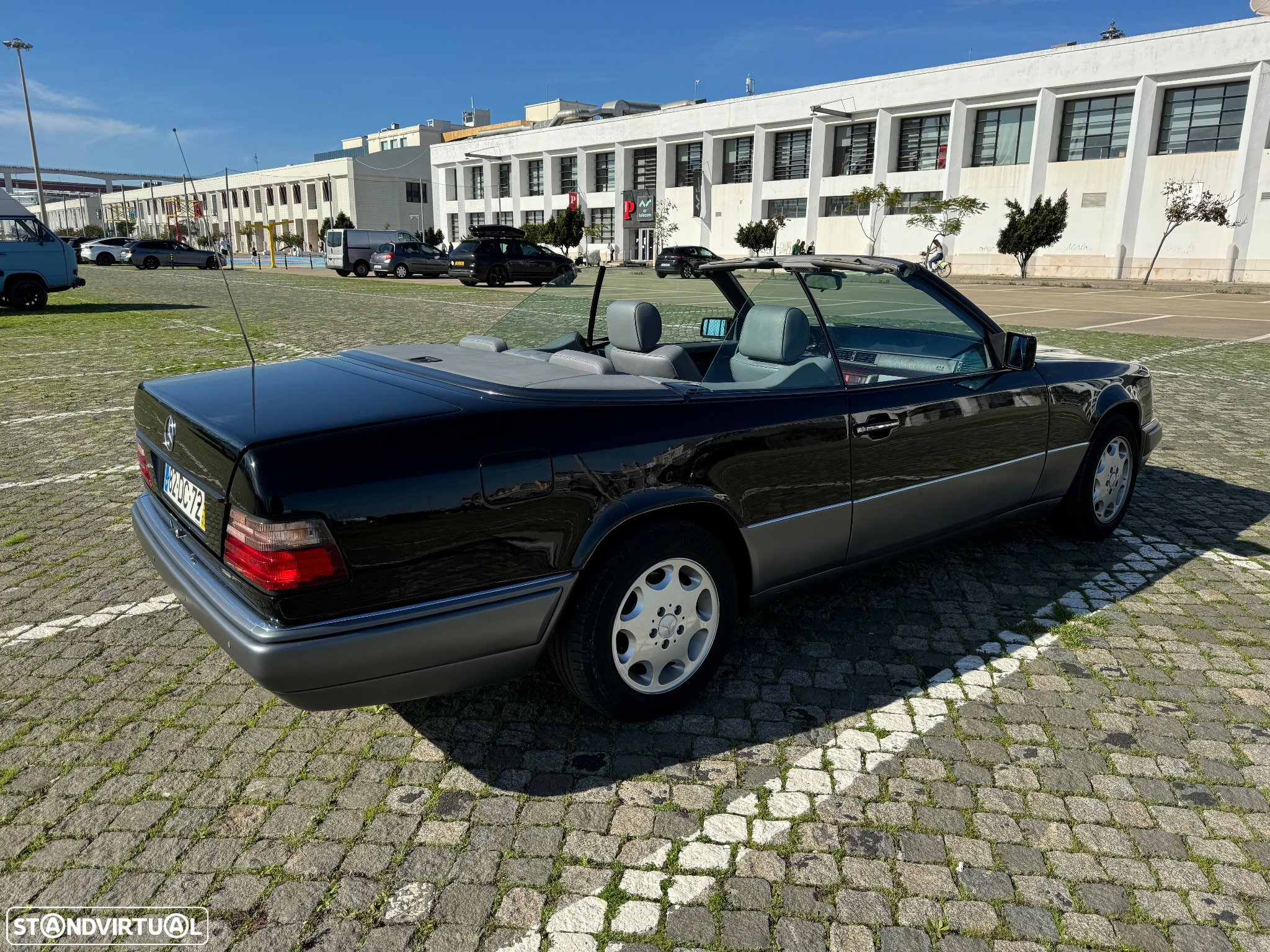 Mercedes-Benz E 200 - 14