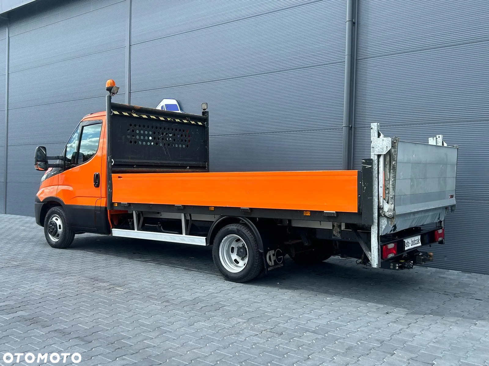 Iveco Daily 35C14 Skrzynia 4m + winda **KLIMA**NA BLIŹNIAKACH**2019R** - 7