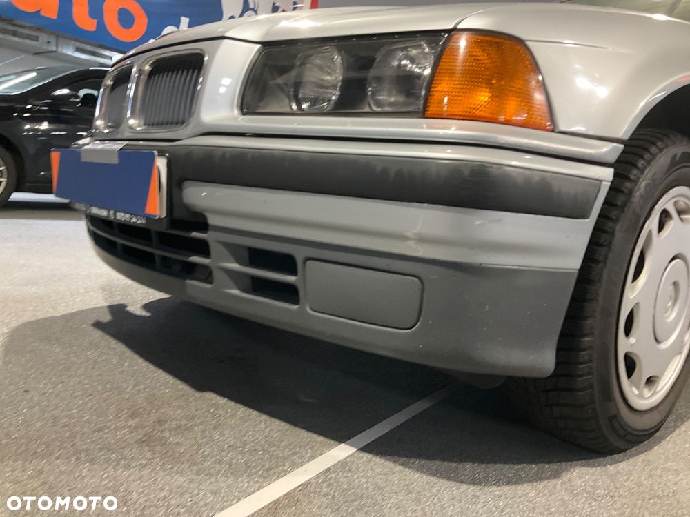 BMW Seria 3 318i - 27