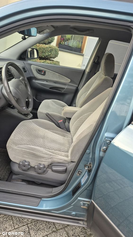 Hyundai Tucson 2.0 Comfort 2WD - 11
