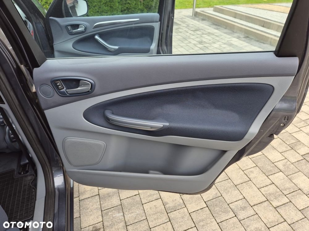 Ford S-Max 2.0 Titanium - 18