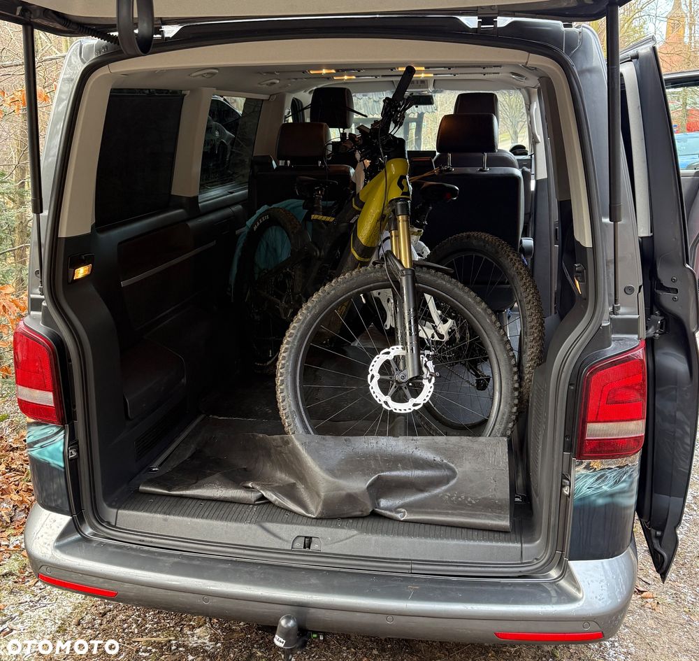 Volkswagen Multivan - 17