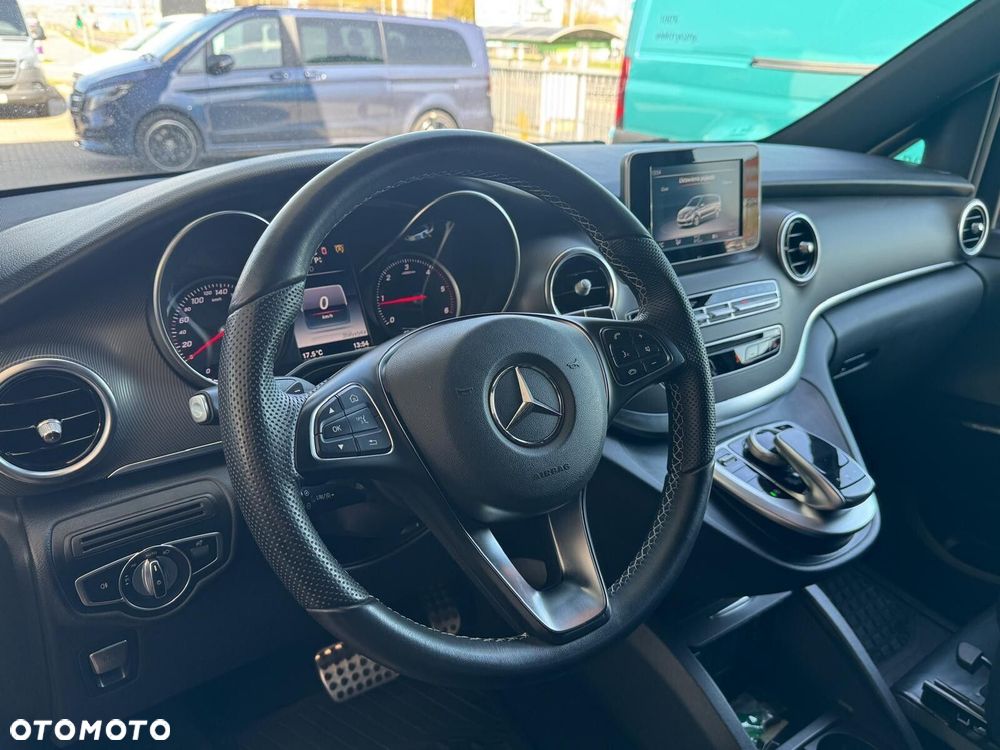 Mercedes-Benz Klasa V - 14