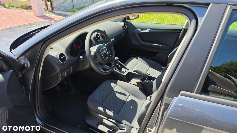 Audi A3 Sportback 1.6 Ambition - 6