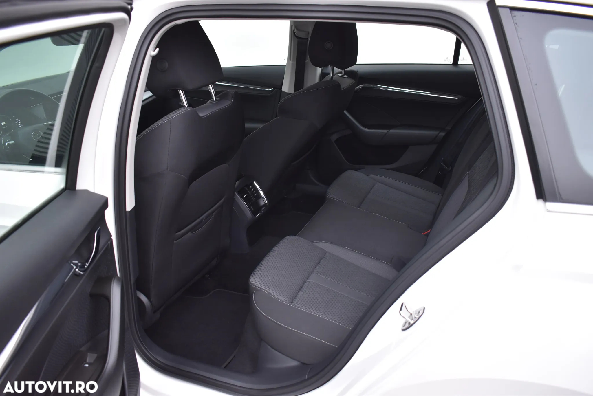 Skoda Octavia 2.0 TDI DSG Clever - 25