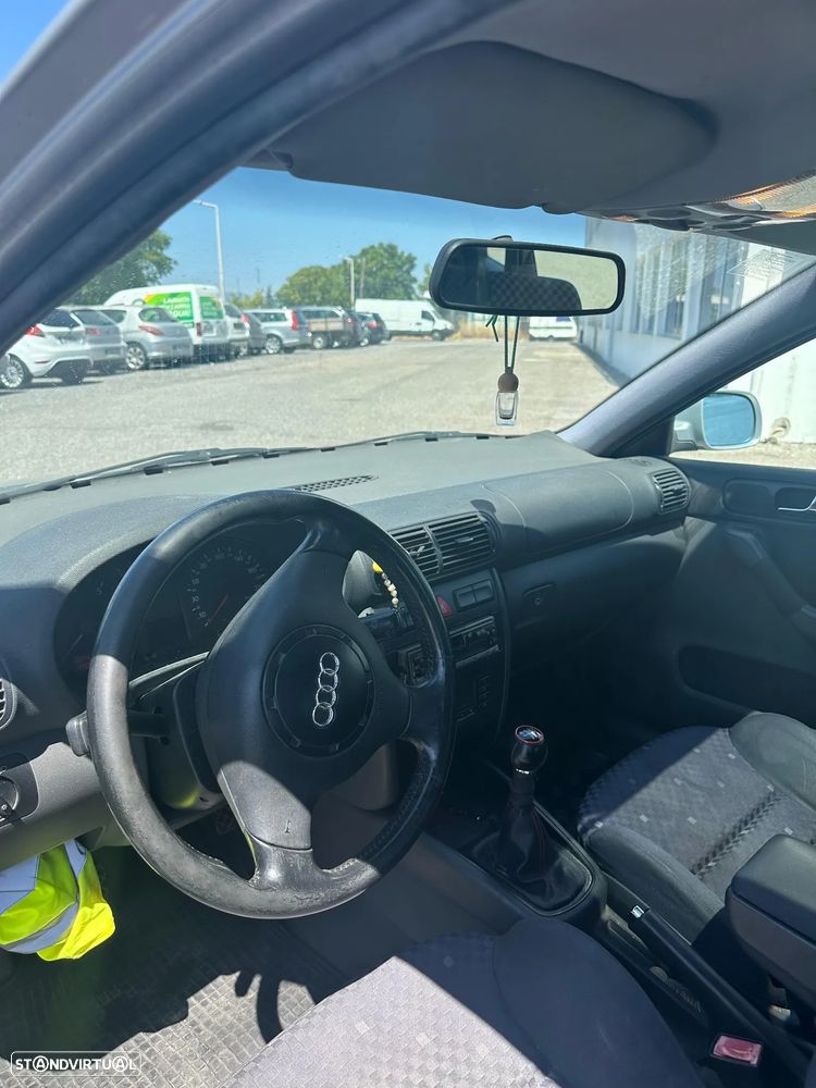 Audi A3 1.6 - 6