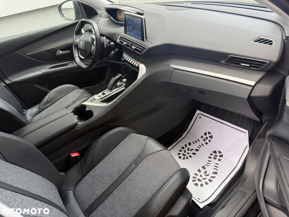 Peugeot 3008 BlueHDi 130 Stop & Start EAT8 Allure Pack - 17