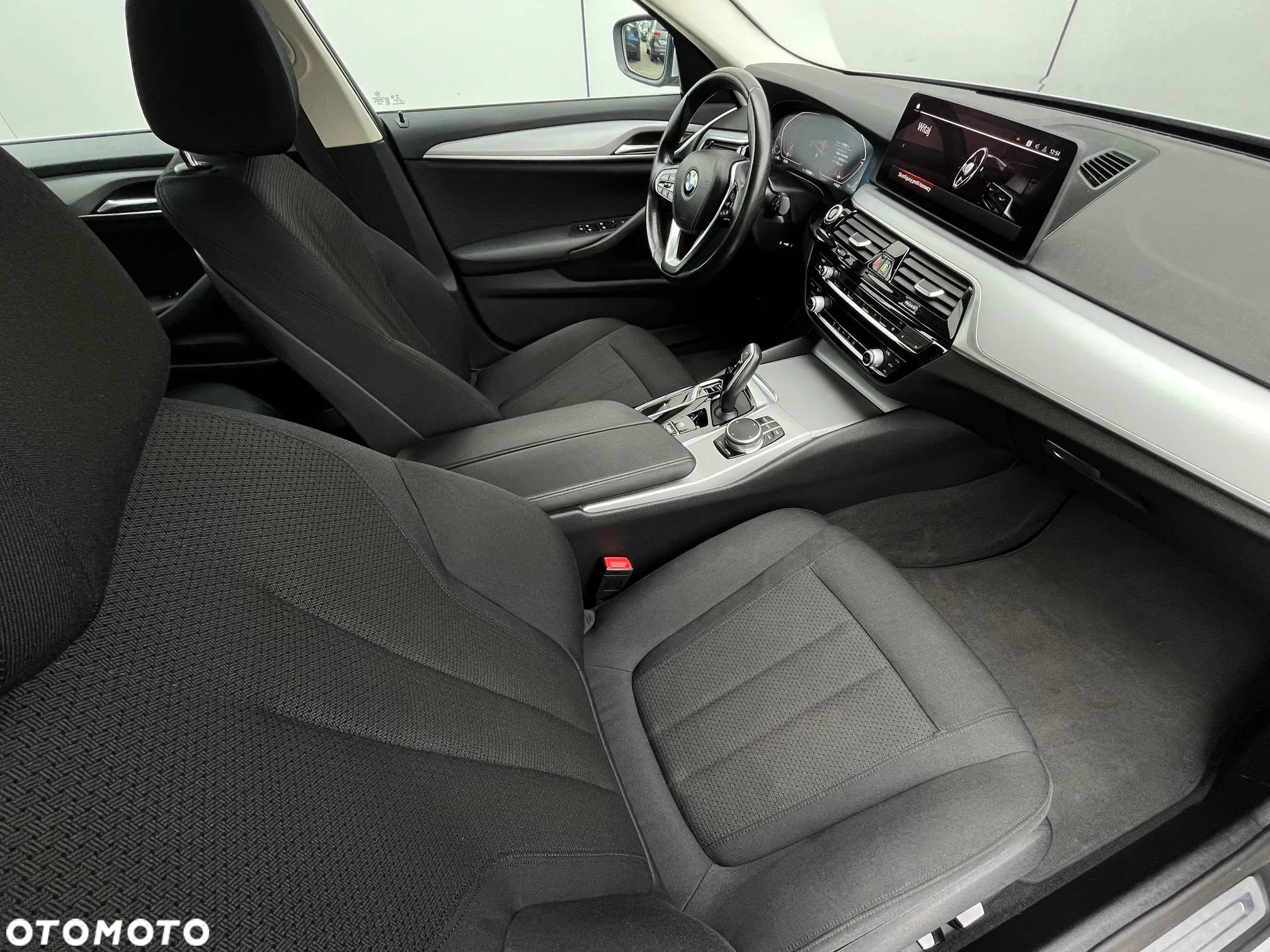 BMW Seria 5 520d xDrive Sport - 17