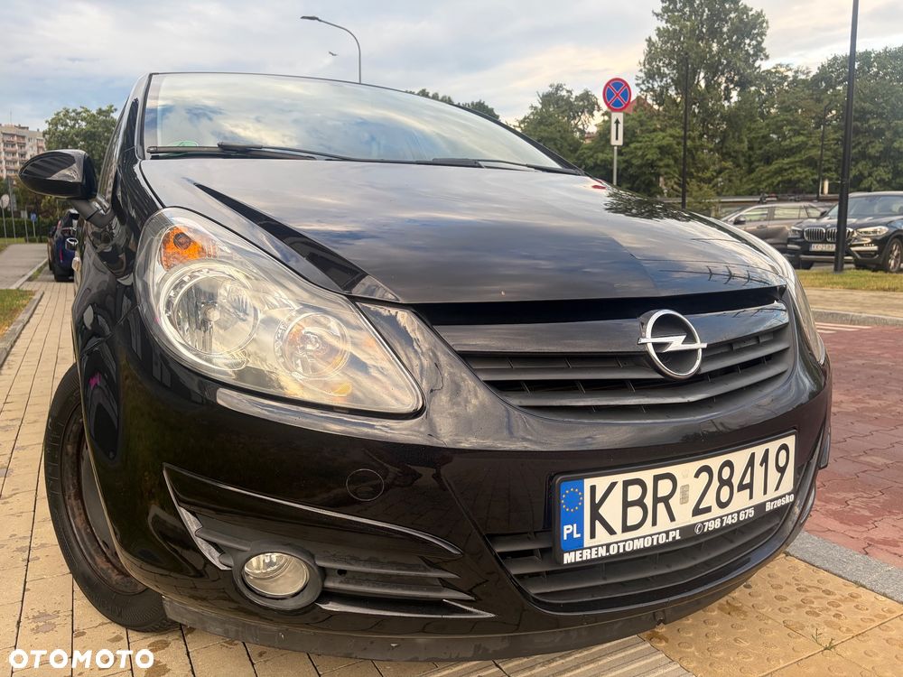Opel Corsa 1.4 16V Color Edition - 1
