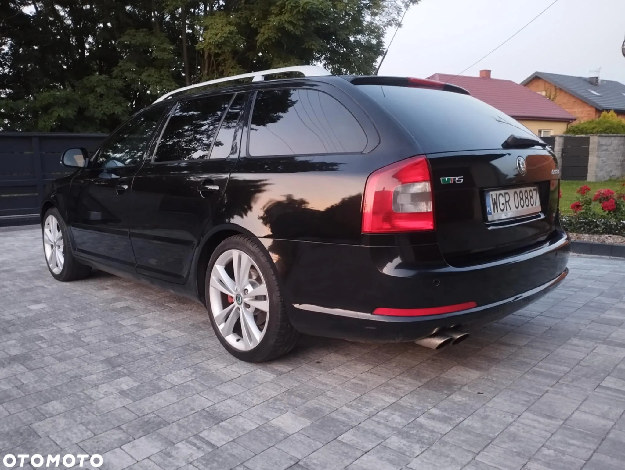 Skoda Octavia Combi 2.0 TDI CR DPF RS - 3