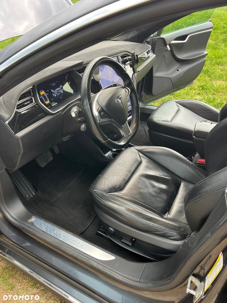 Tesla Model S 85 D - 3