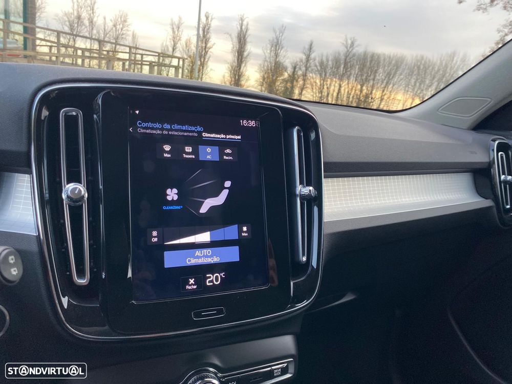 Volvo XC 40 1.5 T5 PHEV Momentum Plus - 33