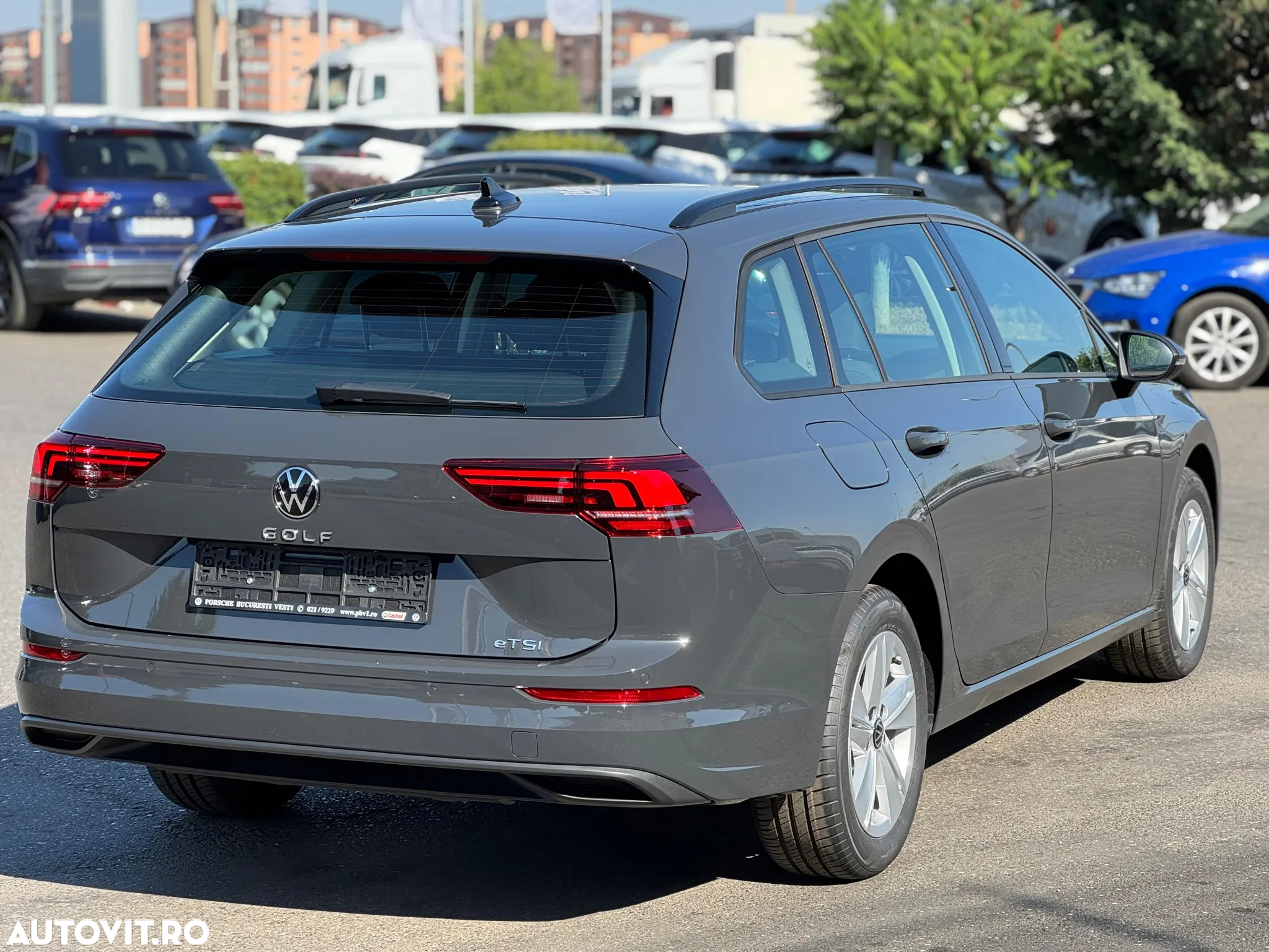Volkswagen Golf 1.5 eTSI ACT DSG MHEV Life - 6