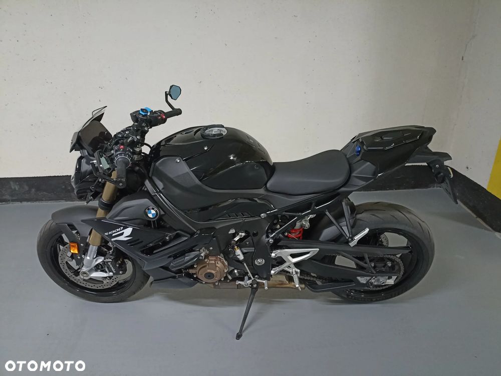 BMW S - 15