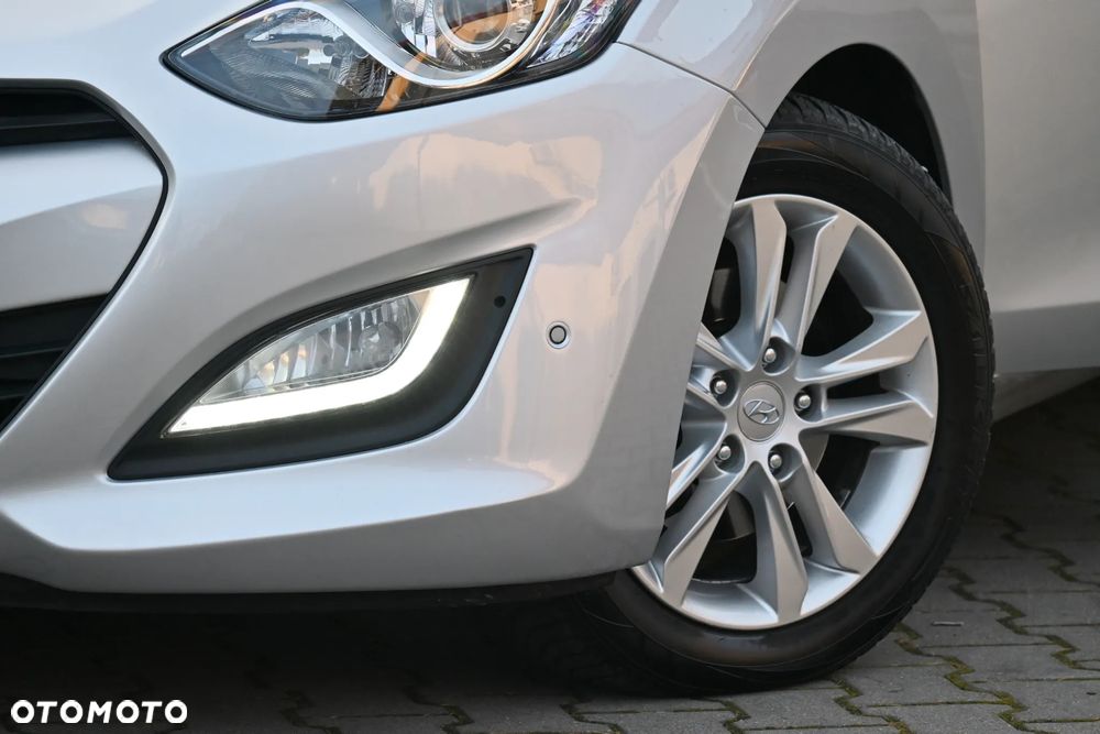 Hyundai i30 1.6 CRDi Premium - 13