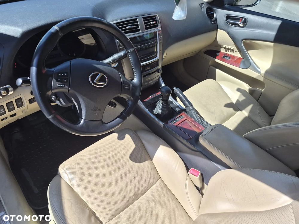 Lexus IS 220 D Prestige - 1