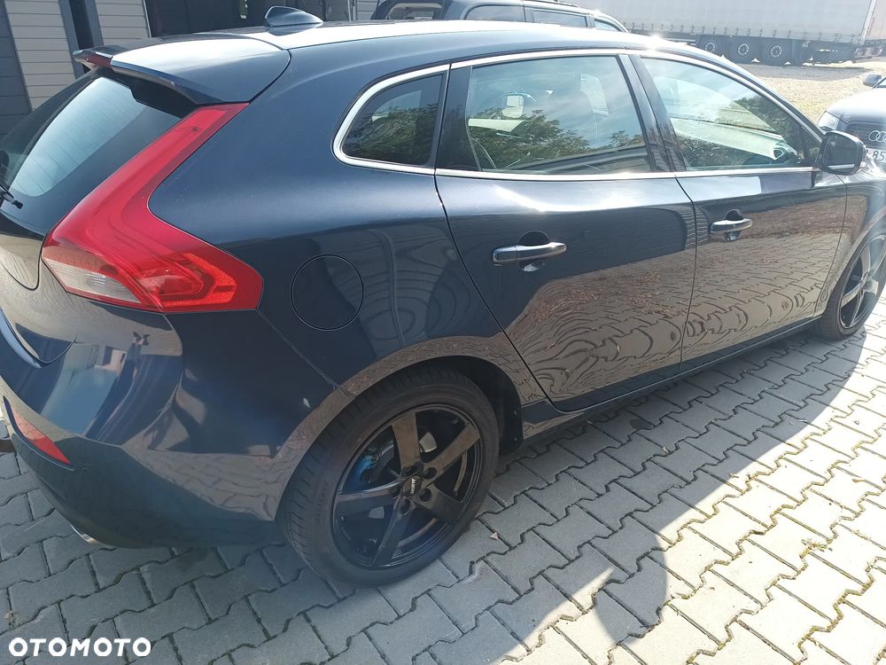 Volvo V40 - 2