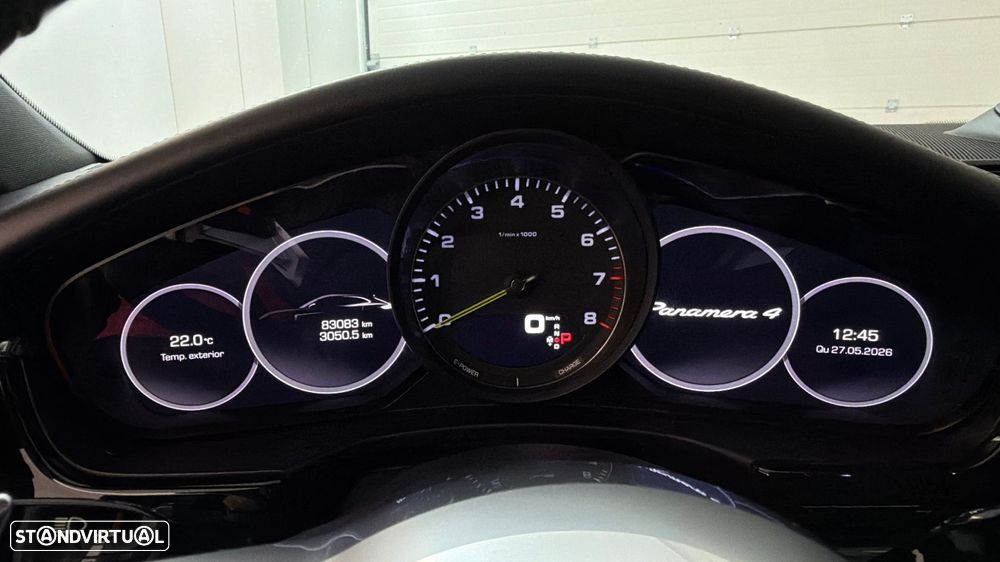 Porsche Panamera Sport Turismo 4 E-Hybrid 10 Years Edition - 24