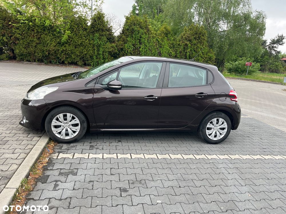 Peugeot 208 95 VTI Allure - 5