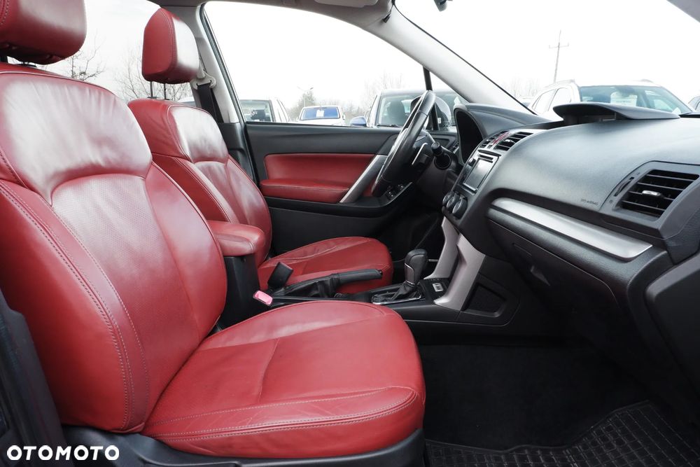 Subaru Forester 2.0XT Platinum Lineartronic - 9