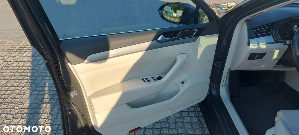 Volkswagen Passat 1.8 TSI BMT Comfortline DSG - 10