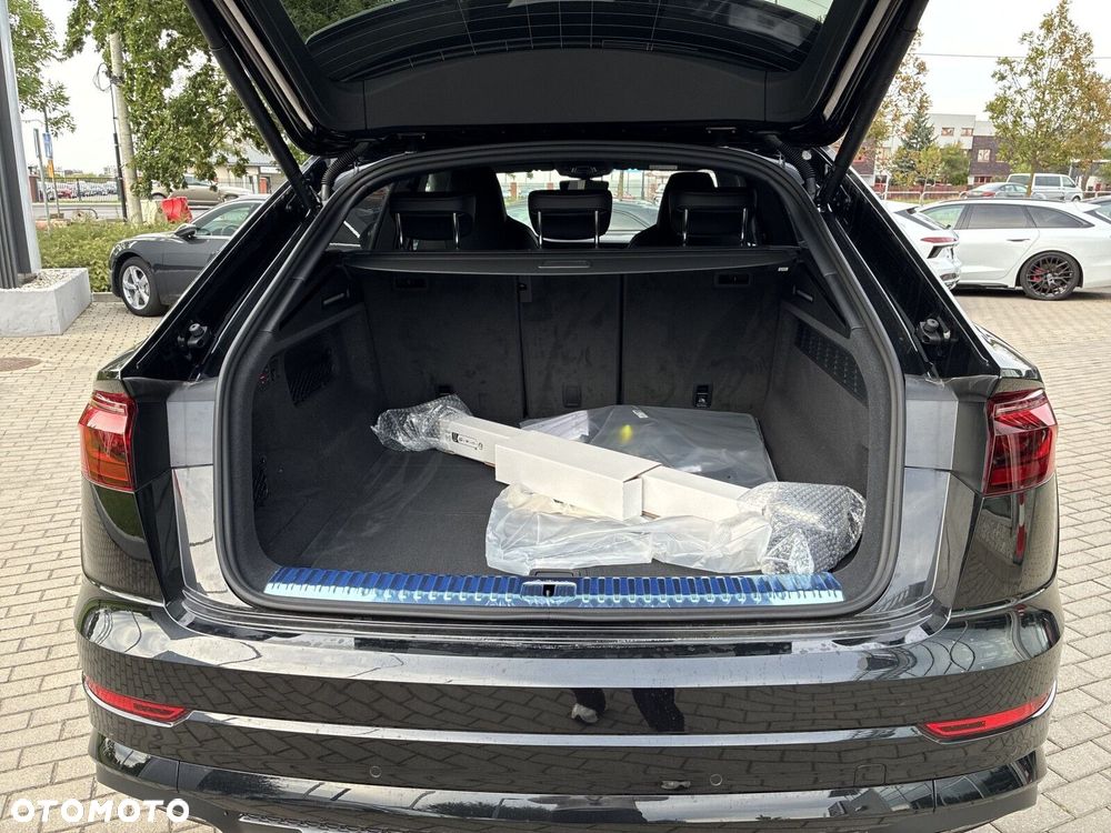 Audi Q8 - 18