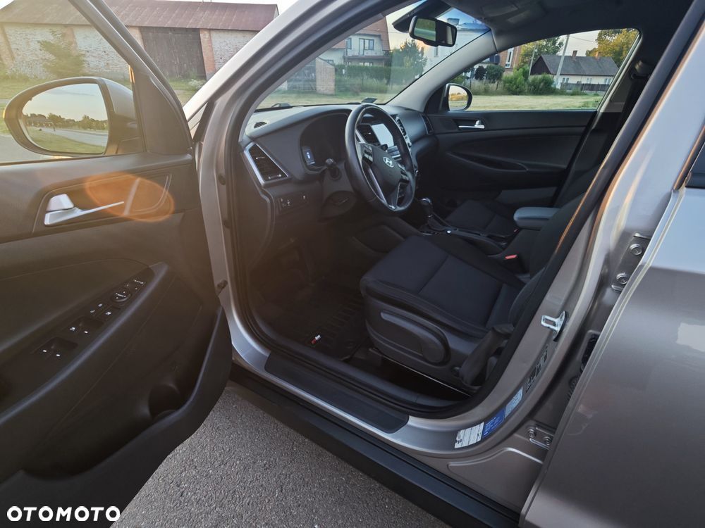 Hyundai Tucson 1.7 CRDI BlueDrive Comfort 2WD DCT - 11