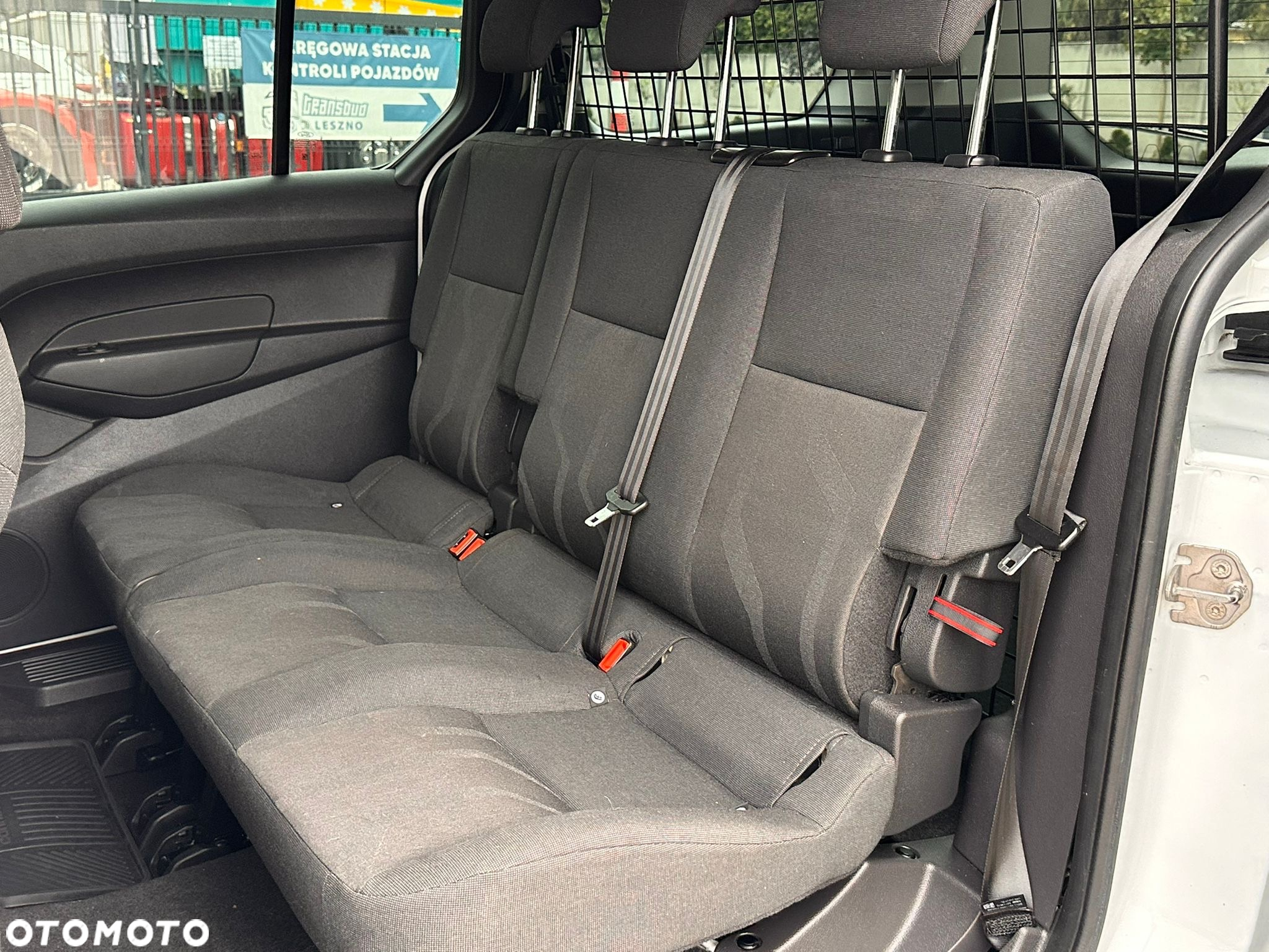 Ford Tourneo Connect Grand - 26