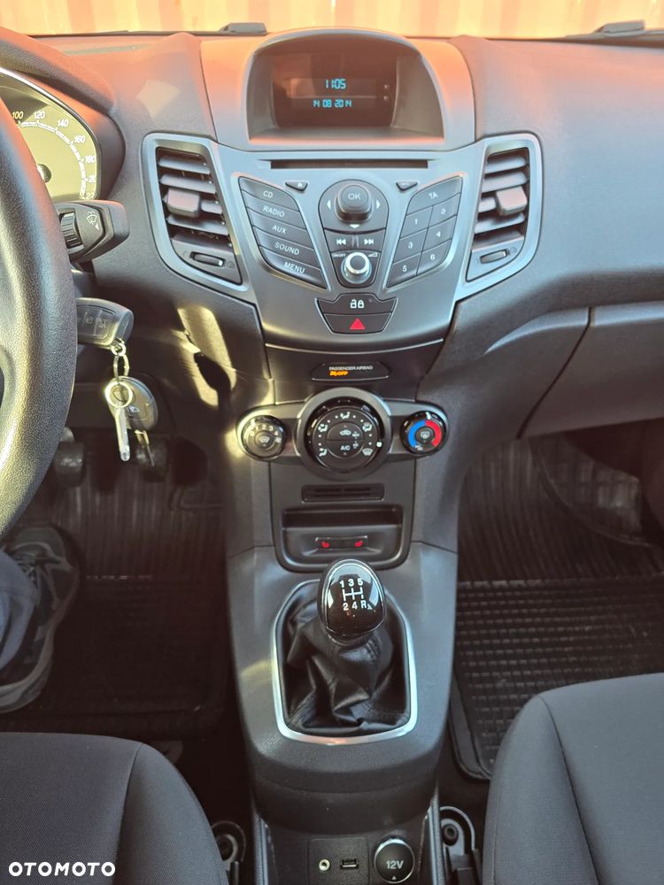 Ford Fiesta 1.25 Champions Edition - 12
