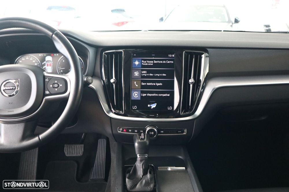 Volvo V60 2.0 D4 Momentum Geartronic - 14