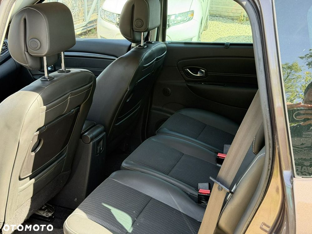 Renault Scenic - 17