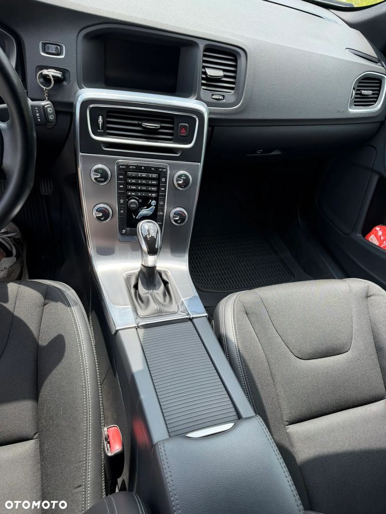 Volvo V60 D4 Drive-E Summum - 16