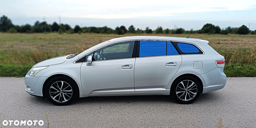 Toyota Avensis - 5