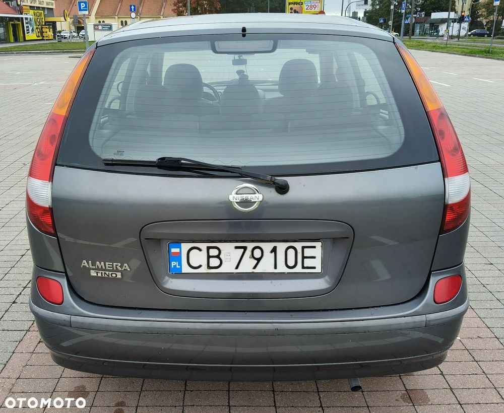 Nissan Almera Tino - 4
