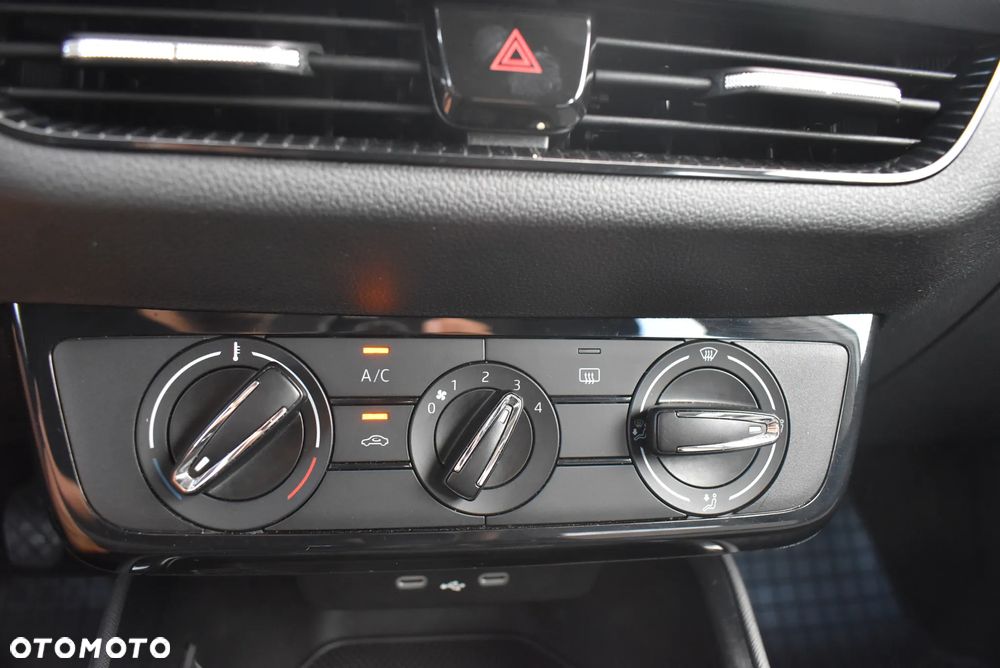 Skoda Fabia 1.0 Ambition - 25