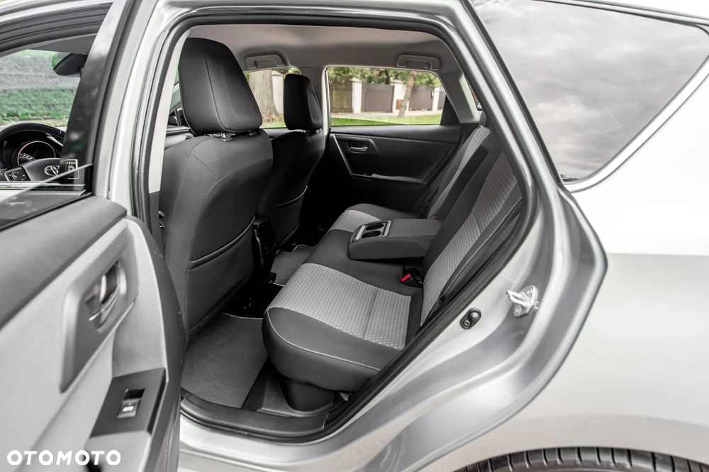 Toyota Auris Hybrid 135 Premium - 9