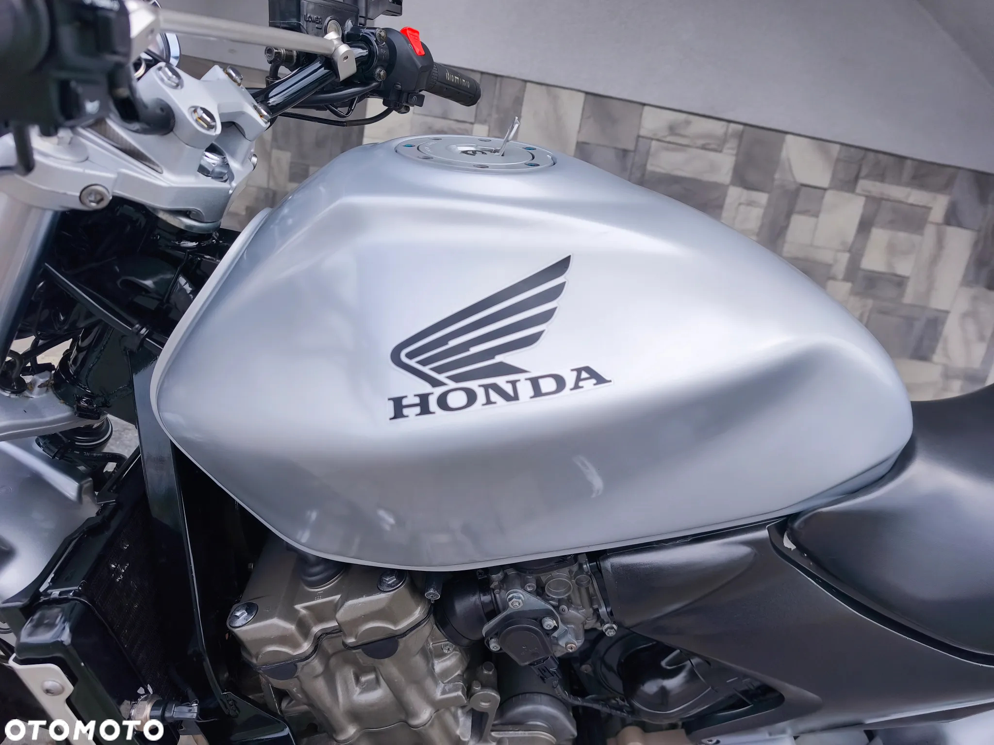 Honda Hornet - 22