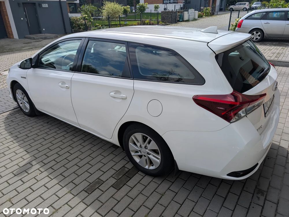 Toyota Auris Hybrid 135 Active - 6