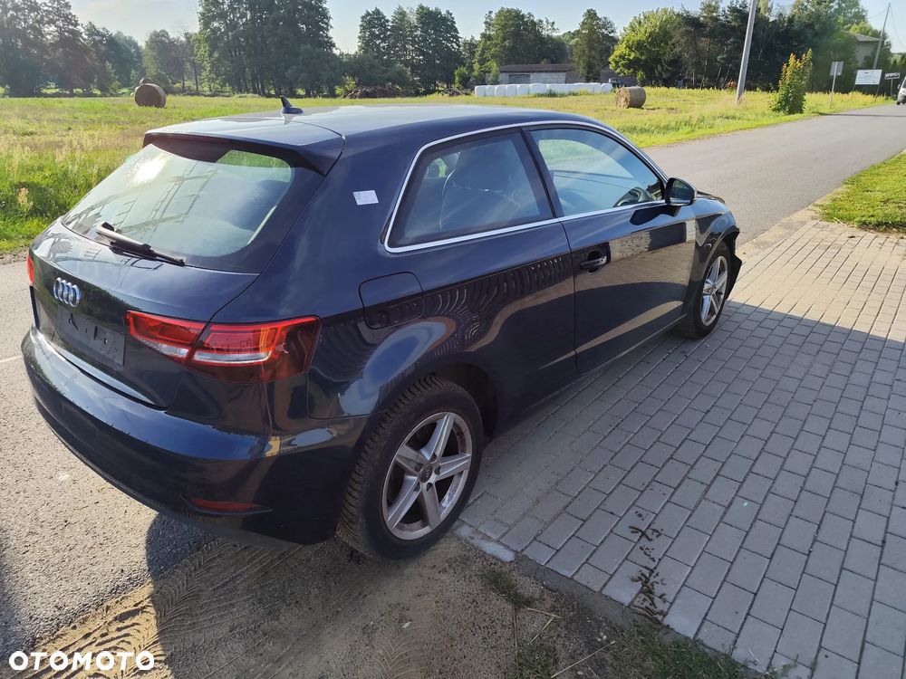 Audi A3 3-drzwiowe 1.6 TDI clean diesel Attraction - 5