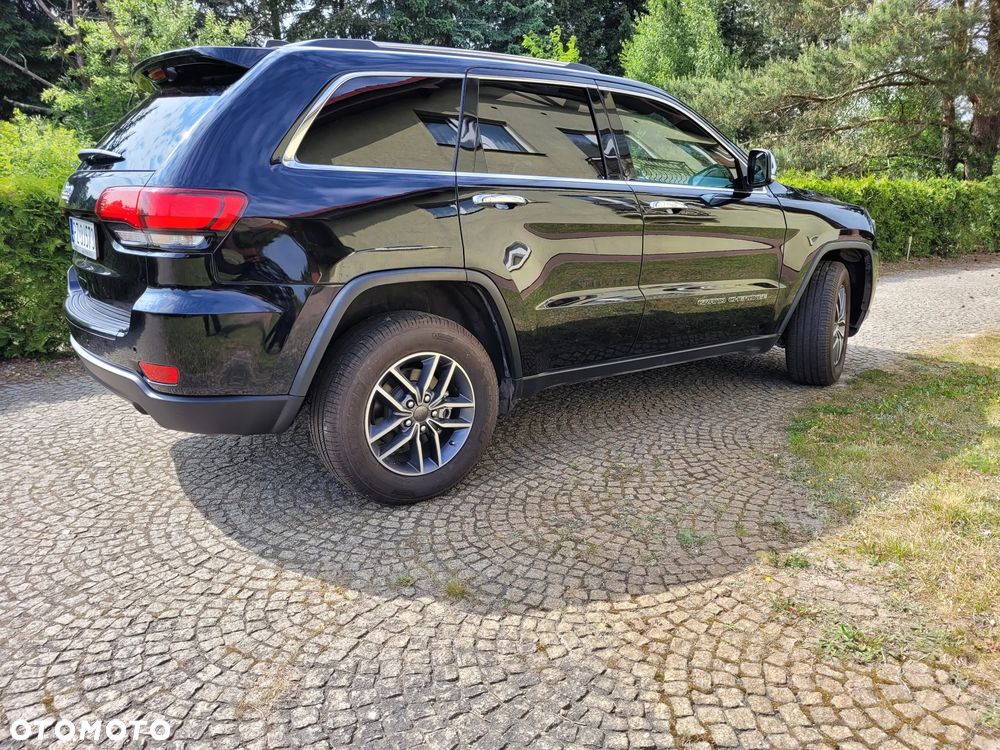 Jeep Grand Cherokee - 11