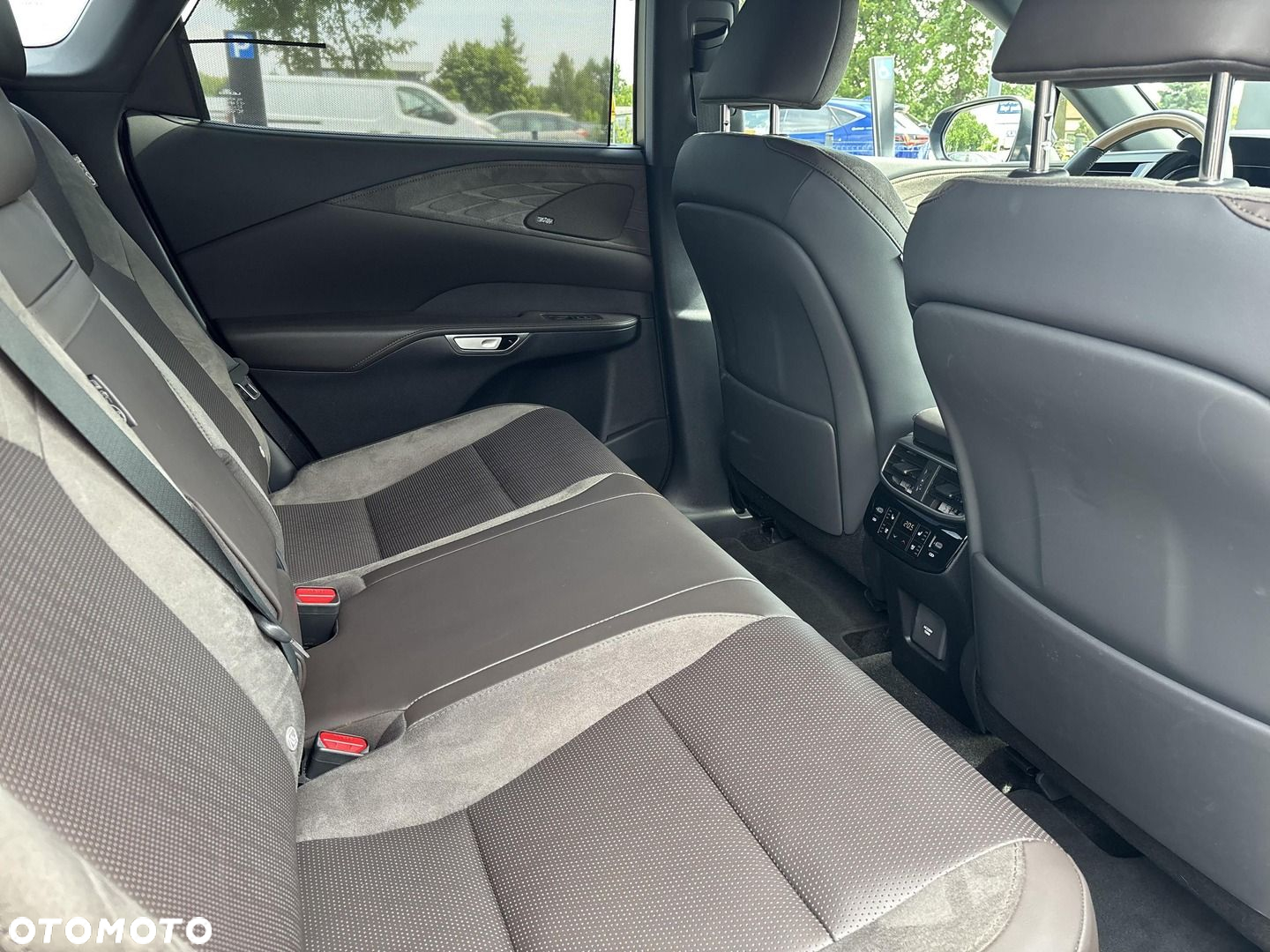 Lexus RX - 26