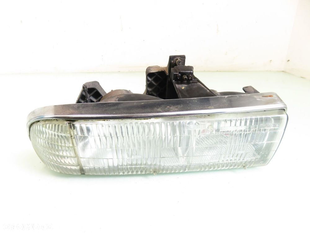 LAMPA PRAWA PRZEDNIA CHEVROLET BLAZER S10 - 2