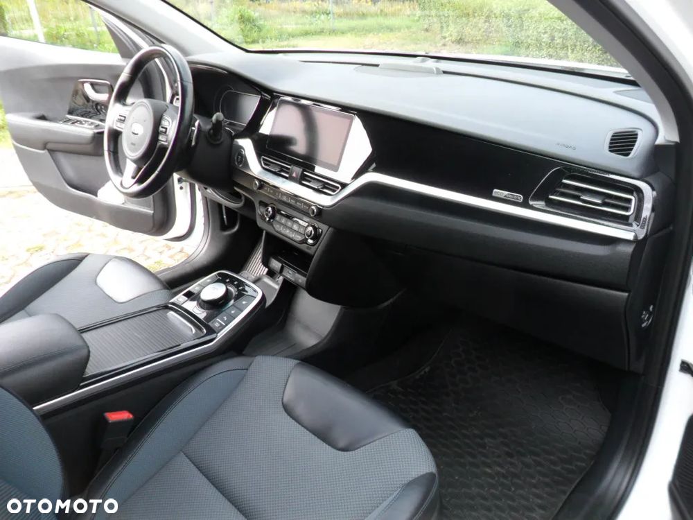 Kia Niro e-Niro 64kWh L - 24