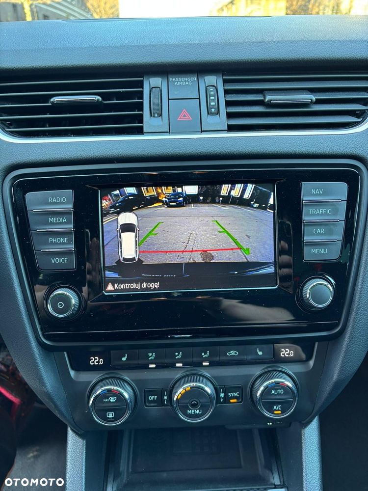 Skoda Octavia 2.0 TDI DSG RS - 29