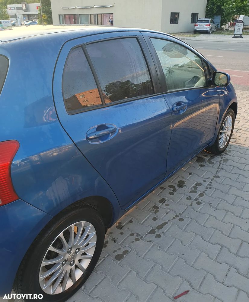 Toyota Yaris 1.0 Luna - 4