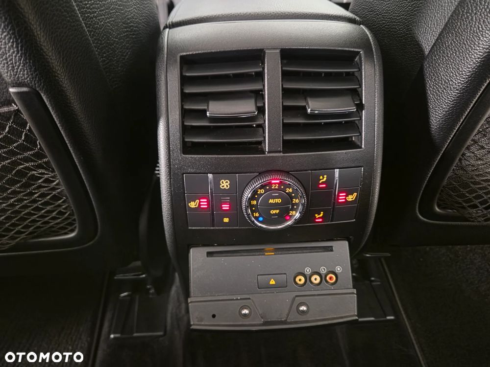 Mercedes-Benz ML - 27