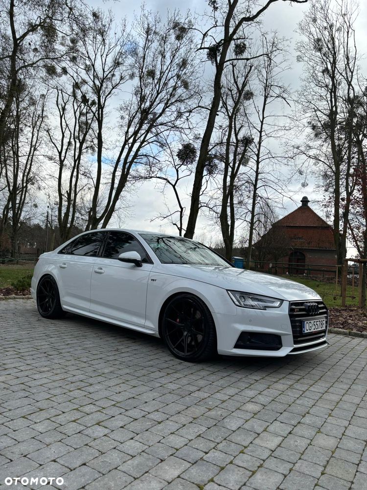 Audi S4 Limousine - 1