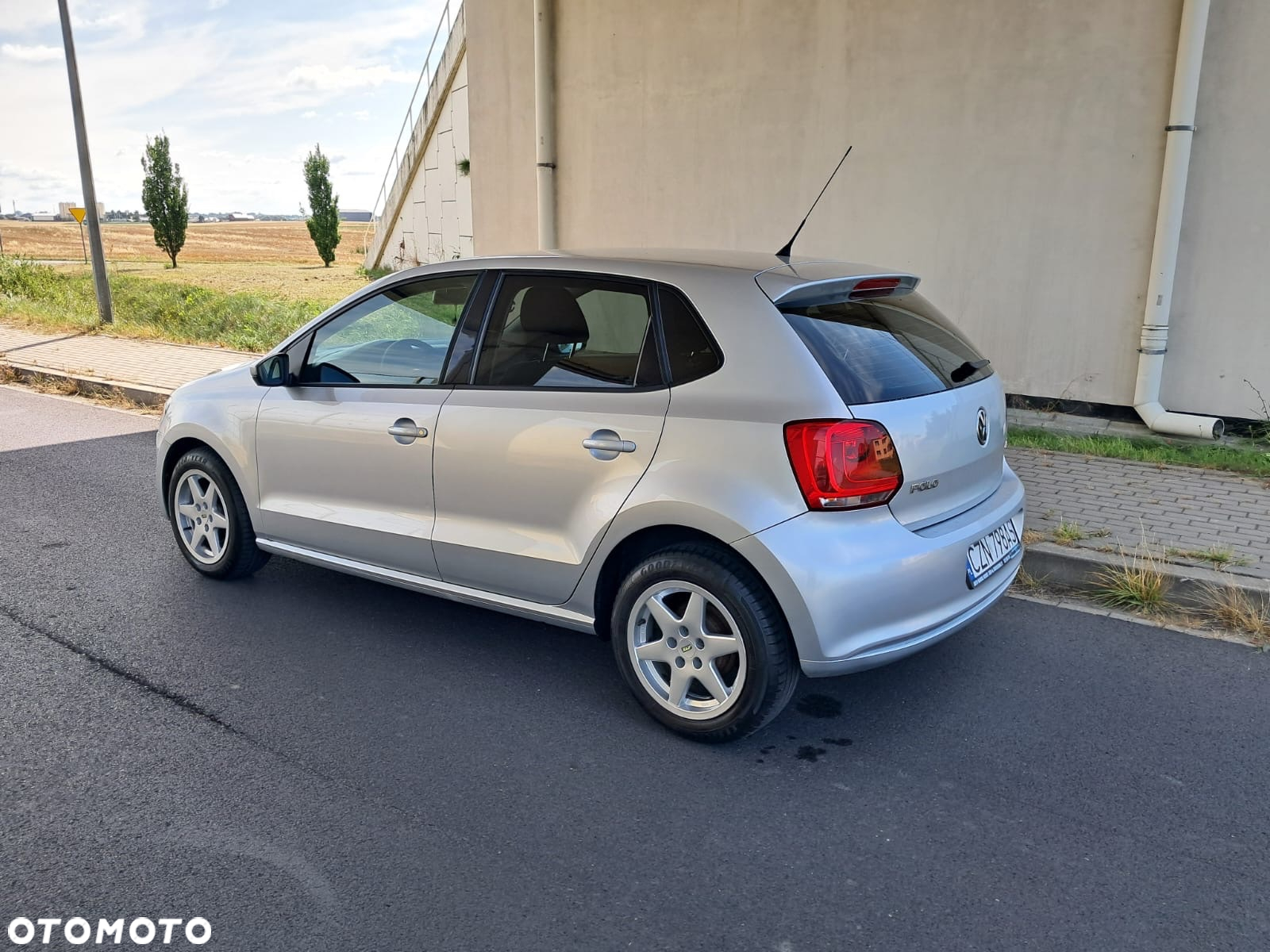 Volkswagen Polo 1.6 TDI DPF Comfortline - 4