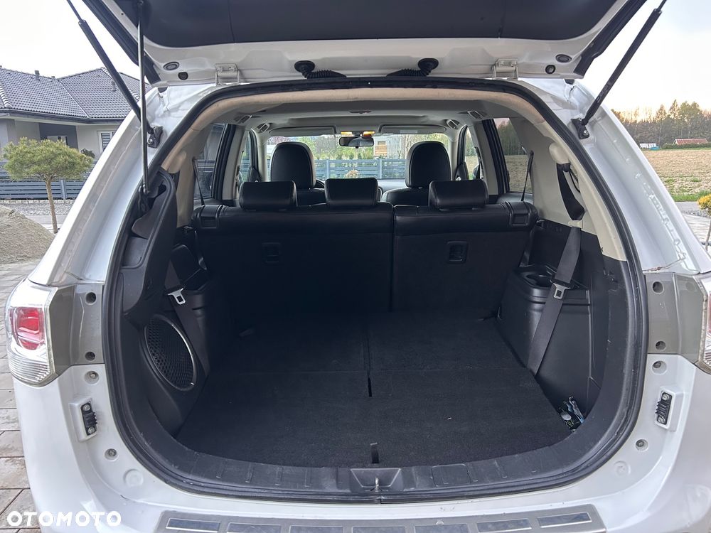 Mitsubishi Outlander 2.2 DI-D 4WD Diamant Edition - 13